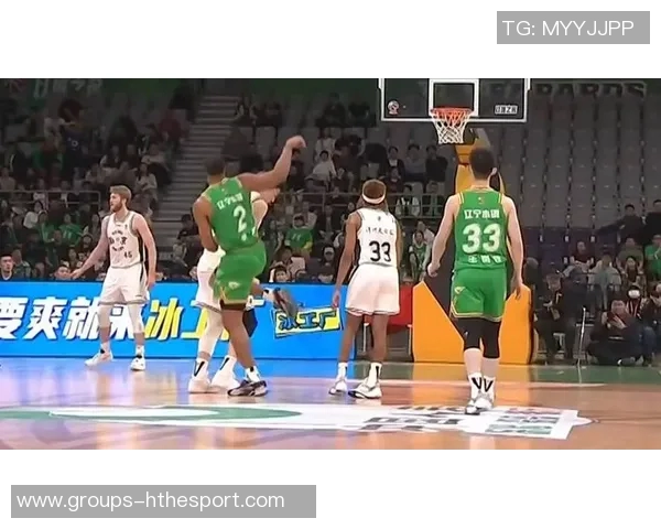 CBA11赛季山东队对阵上海队精彩对决全场回顾与分析